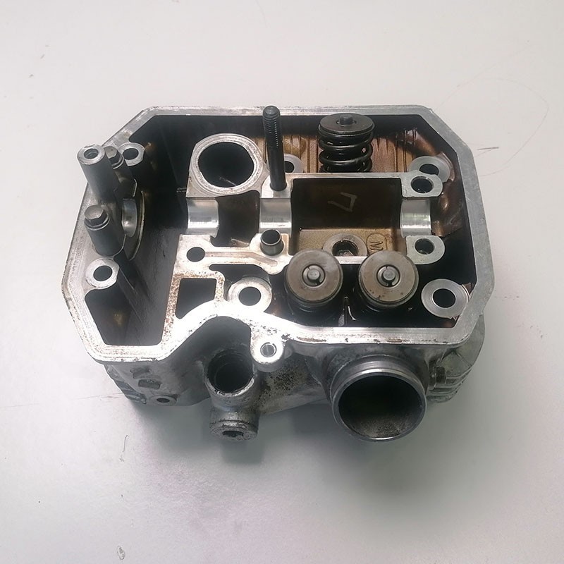 Κεφαλή Πίσω Κυλίνδρου Honda XRV 750